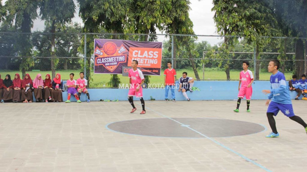 Profil Sekolah Man 2 Kediri / Man 2 Kediri Sekolah Yang Aneh Bin Ajaib - Komplek pejabat tinggi negara, jalan widya chandra iv nomor.